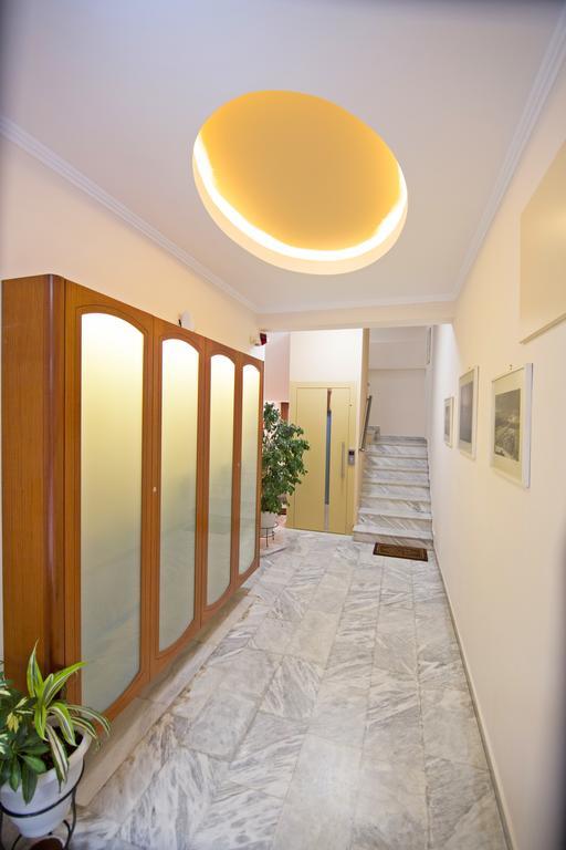 Pioneer Excelsior Rooms Paralía Exterior foto