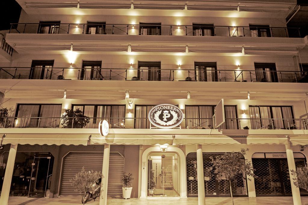 Pioneer Excelsior Rooms Paralía Exterior foto