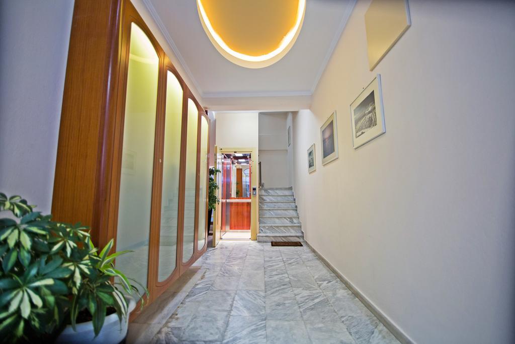 Pioneer Excelsior Rooms Paralía Exterior foto